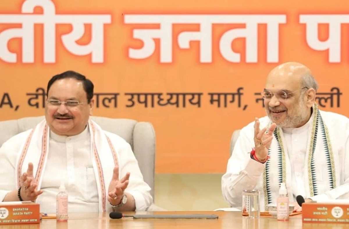 त्रिपुरा के भाजपा नेताओं के साथ शाह, नड्डा ने की बैठक त्रिपुरा के भाजपा नेताओं के साथ शाह, नड्डा ने की बैठक